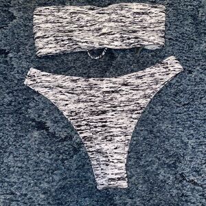 SHEIN Black and White Textured Bikini